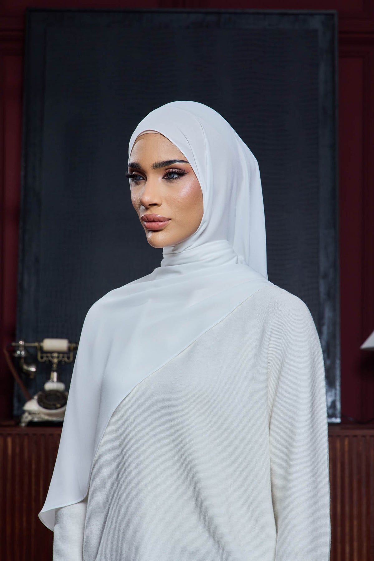 ADARAA PLAIN WHITE