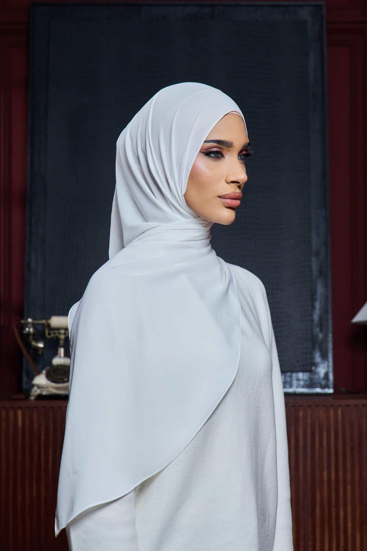ADARAA PLAIN WHITE